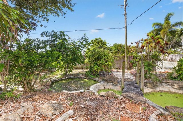 1370 SW 27th Place, Boynton Beach, FL 33426