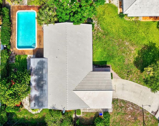 1370 SW 27th Place, Boynton Beach, FL 33426