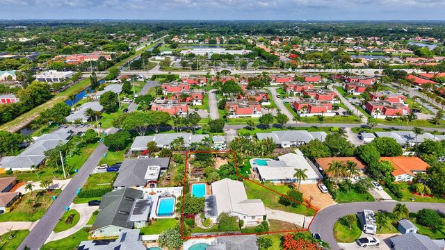 1370 SW 27th Place, Boynton Beach, FL 33426