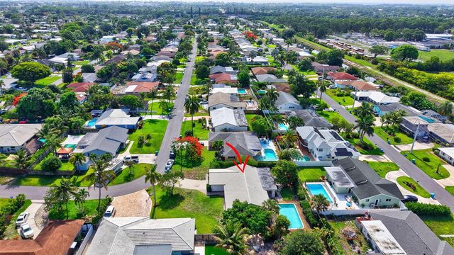 1370 SW 27th Place, Boynton Beach, FL 33426
