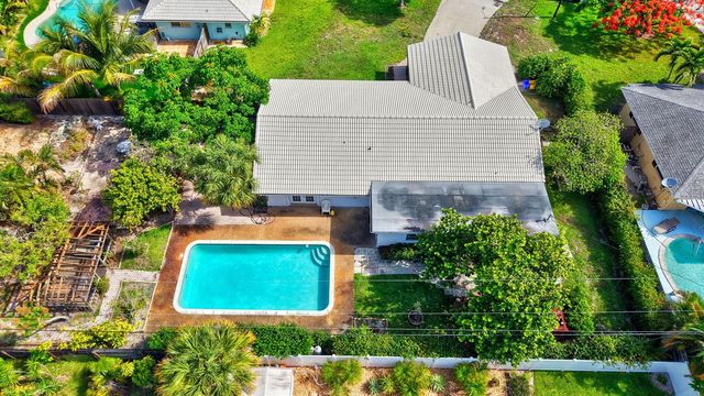 1370 SW 27th Place, Boynton Beach, FL 33426