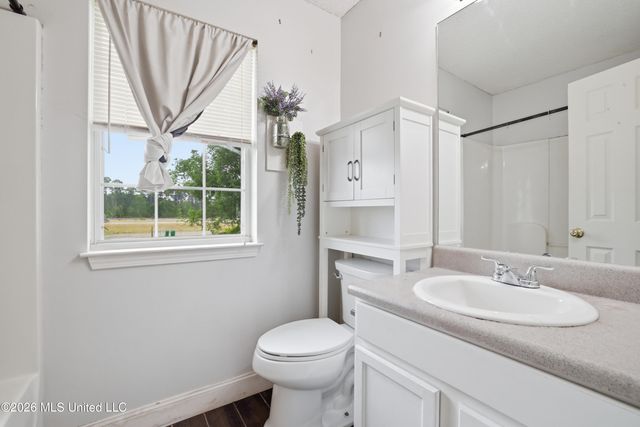 8621 Old Stage Road, Moss Point, MS 39562