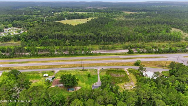 8621 Old Stage Road, Moss Point, MS 39562