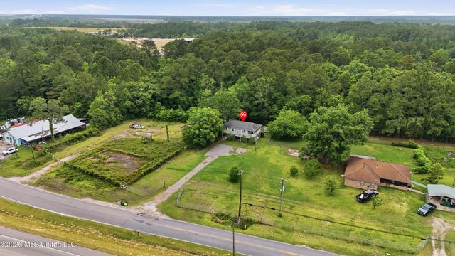 8621 Old Stage Road, Moss Point, MS 39562