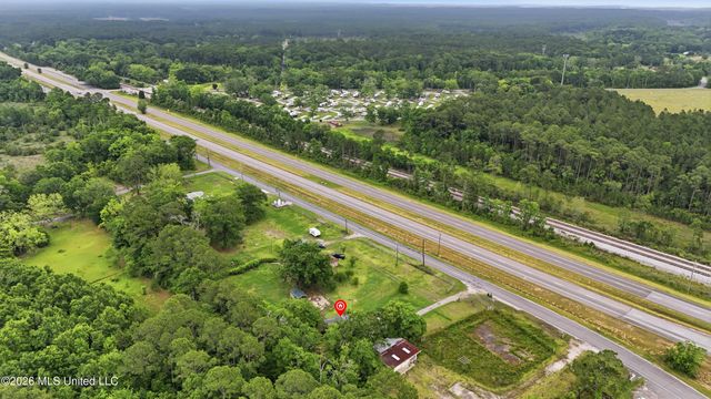 8621 Old Stage Road, Moss Point, MS 39562