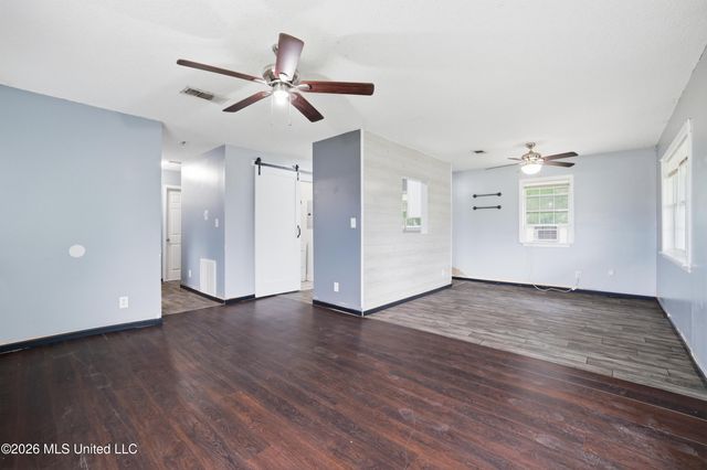 8621 Old Stage Road, Moss Point, MS 39562
