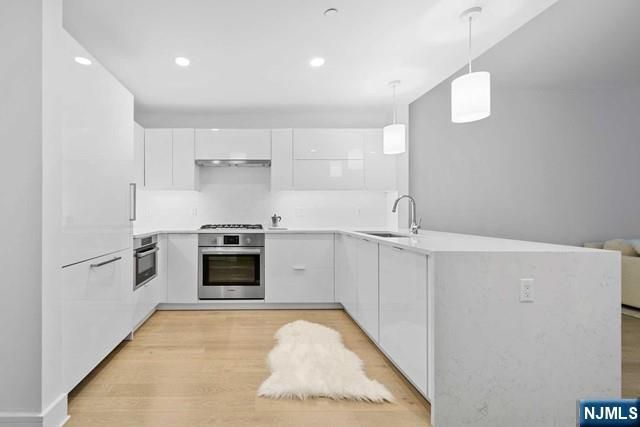 9 Ave At Port Imperial 326, West New York, NJ 07093