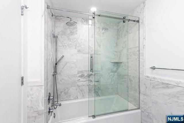 9 Ave At Port Imperial 326, West New York, NJ 07093