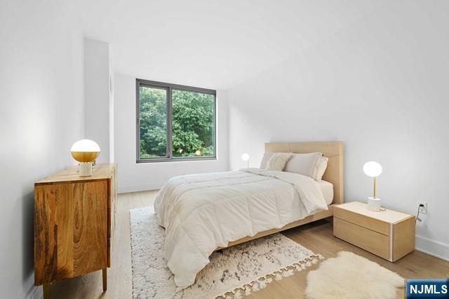 9 Ave At Port Imperial 326, West New York, NJ 07093