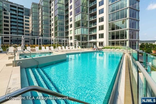 9 Ave At Port Imperial 326, West New York, NJ 07093