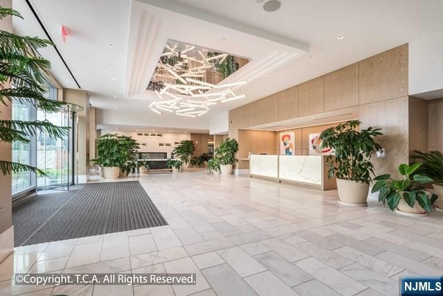 9 Ave At Port Imperial 326, West New York, NJ 07093