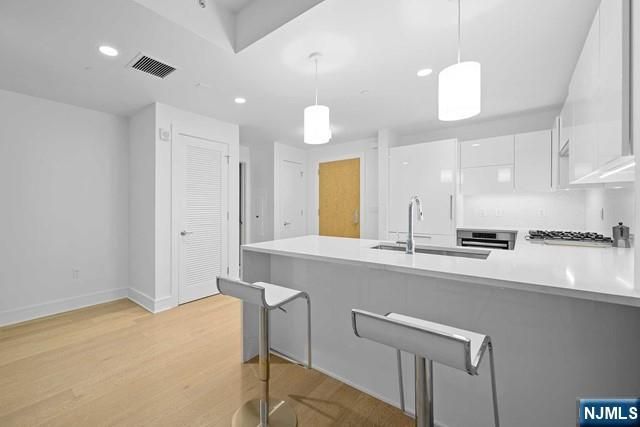 9 Ave At Port Imperial 326, West New York, NJ 07093