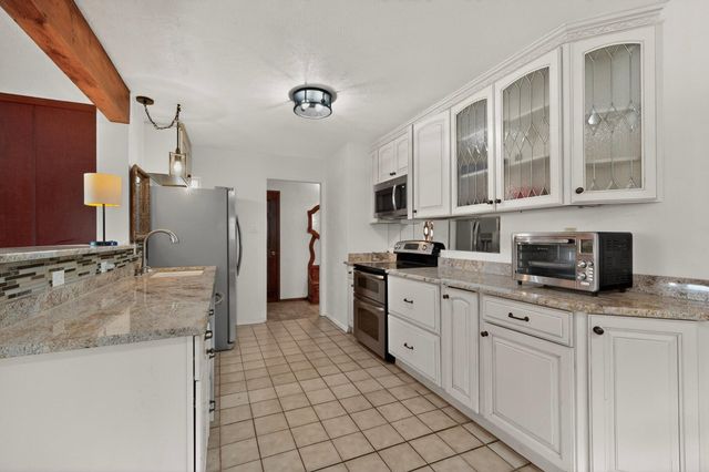 1405 Tomasita Street NE, Albuquerque, NM 87112