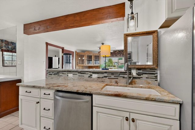 1405 Tomasita Street NE, Albuquerque, NM 87112