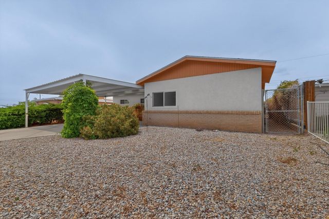 1405 Tomasita Street NE, Albuquerque, NM 87112