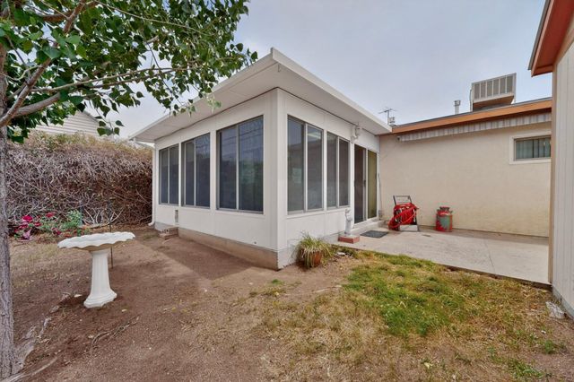 1405 Tomasita Street NE, Albuquerque, NM 87112