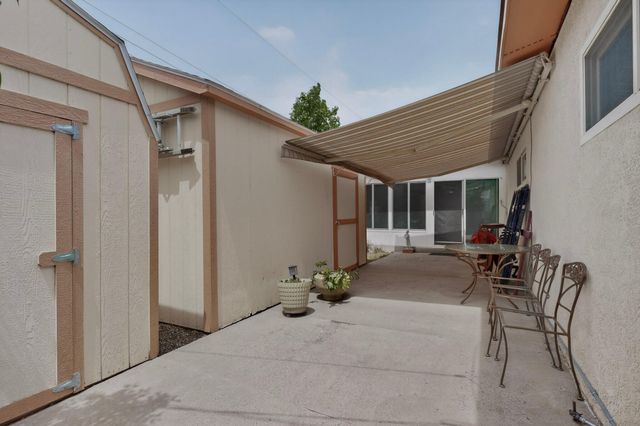 1405 Tomasita Street NE, Albuquerque, NM 87112