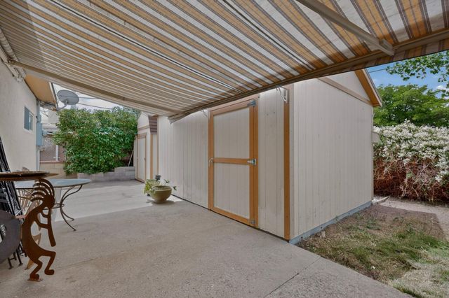 1405 Tomasita Street NE, Albuquerque, NM 87112
