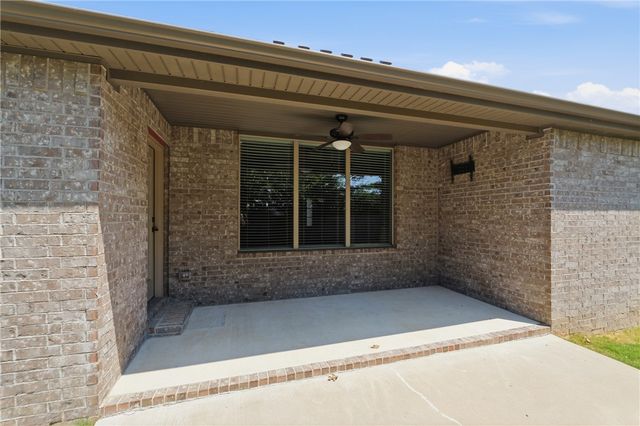 7819 Longspur Avenue, Springdale, AR 72762