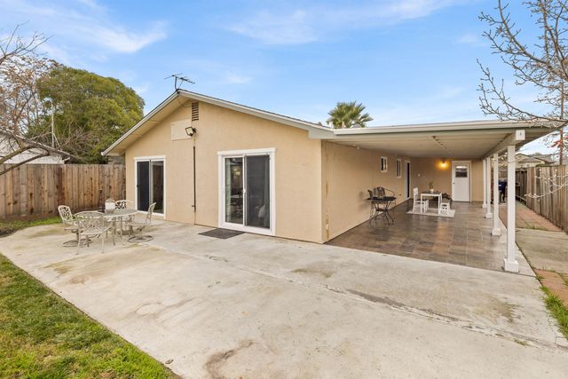 436 N N St, Livermore, CA 94551