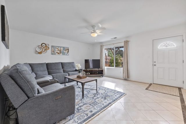 436 N N St, Livermore, CA 94551