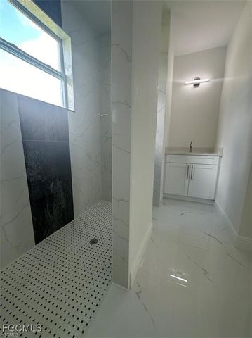 2809 22nd ST W, Lehigh Acres, FL 33971