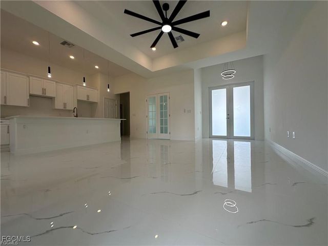 2809 22nd ST W, Lehigh Acres, FL 33971