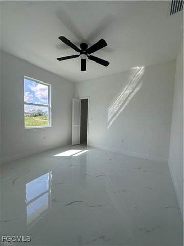 2809 22nd ST W, Lehigh Acres, FL 33971