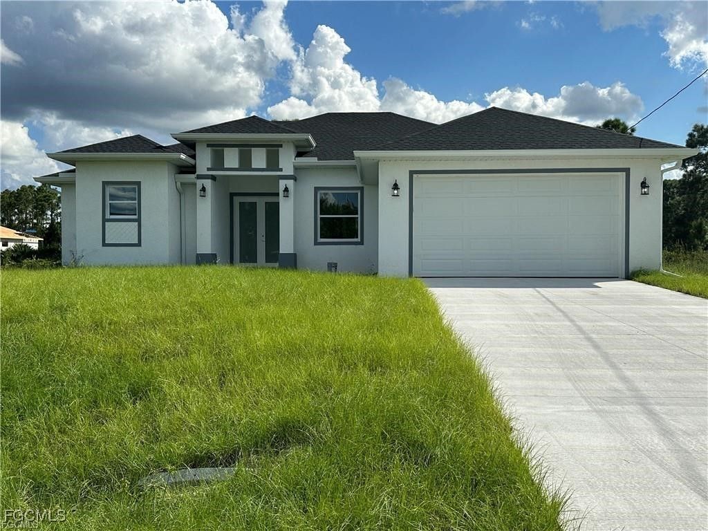 2809 22nd ST W, Lehigh Acres, FL 33971