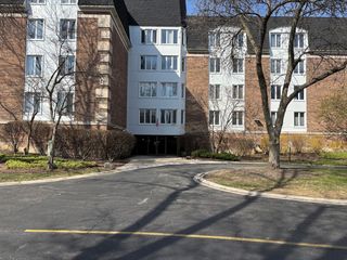 150 LAKE Boulevard 120, Buffalo Grove, IL 60089