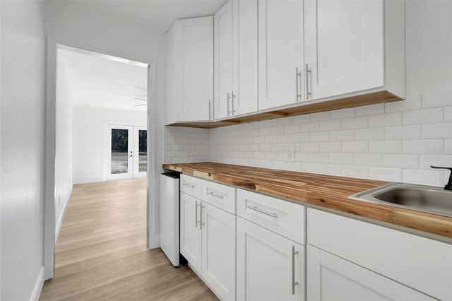 828 SAINT ANNE SHRINE ROAD, Lake Wales, FL 33898