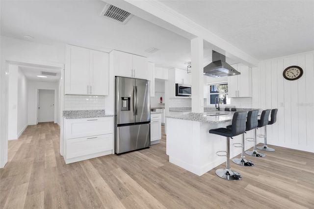 828 SAINT ANNE SHRINE ROAD, Lake Wales, FL 33898