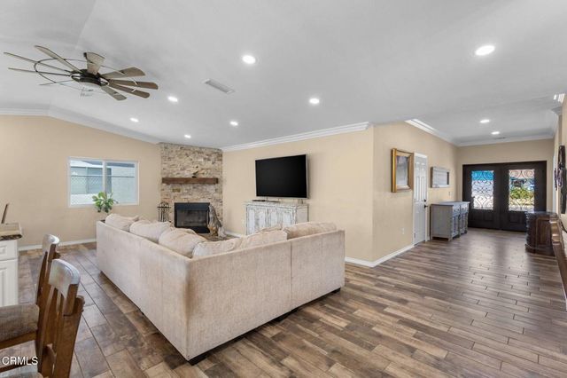817 N Calle La Sombra, Camarillo, CA 93010