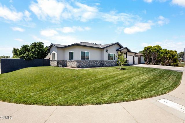 817 N Calle La Sombra, Camarillo, CA 93010