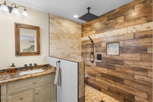 817 N Calle La Sombra, Camarillo, CA 93010