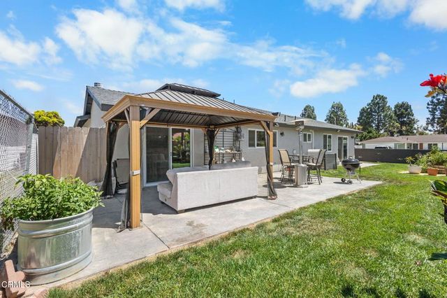 817 N Calle La Sombra, Camarillo, CA 93010