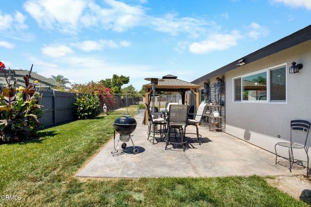817 N Calle La Sombra, Camarillo, CA 93010