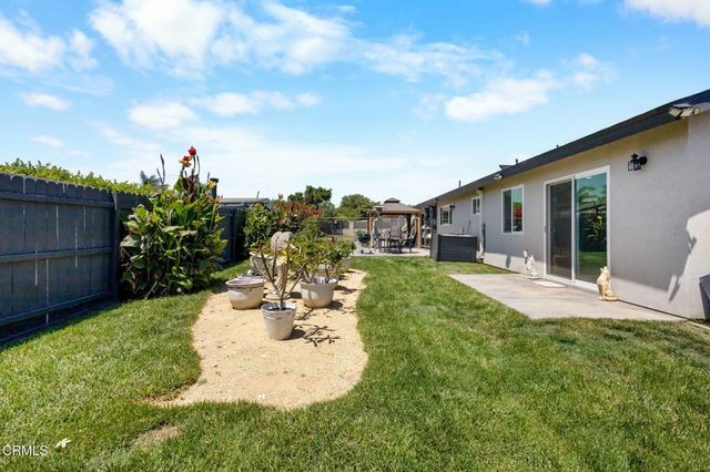 817 N Calle La Sombra, Camarillo, CA 93010