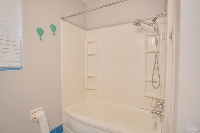 1004 Kearny Dr, Pensacola, FL 32505