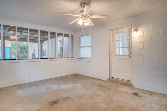 1004 Kearny Dr, Pensacola, FL 32505