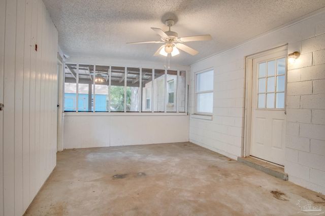 1004 Kearny Dr, Pensacola, FL 32505