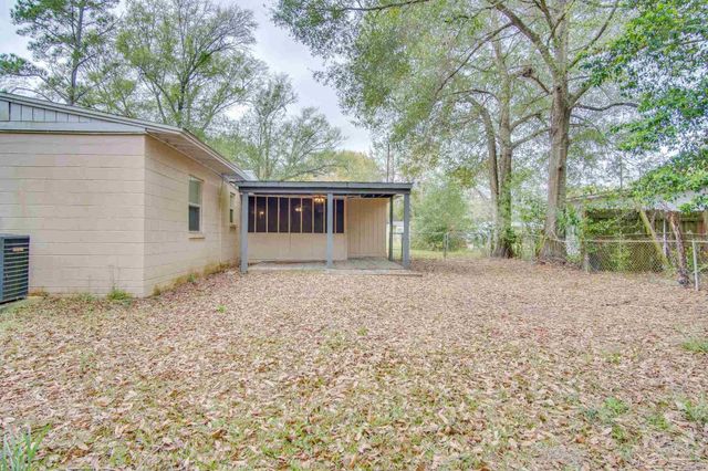 1004 Kearny Dr, Pensacola, FL 32505