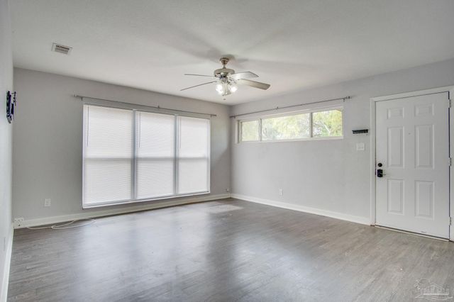 1004 Kearny Dr, Pensacola, FL 32505