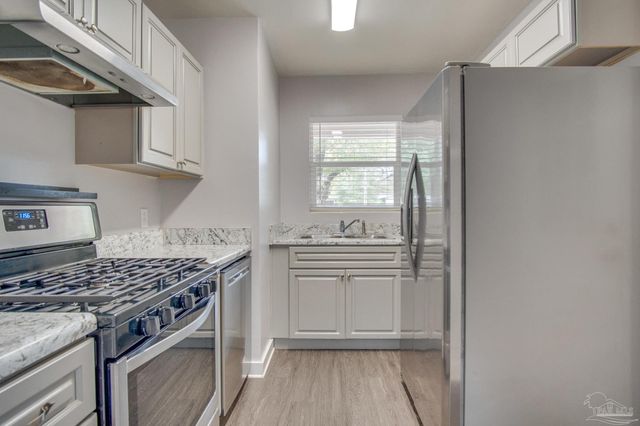 1004 Kearny Dr, Pensacola, FL 32505