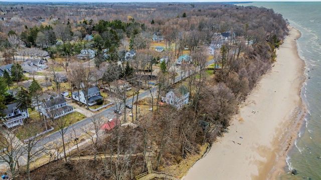 3048 Park Drive, Douglas, MI 49406