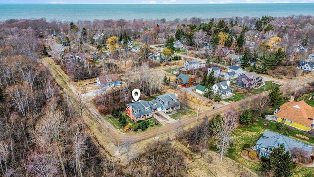 3048 Park Drive, Douglas, MI 49406