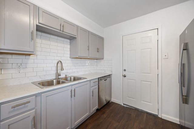 3827 Vineyard Drive, Dallas, TX 75212