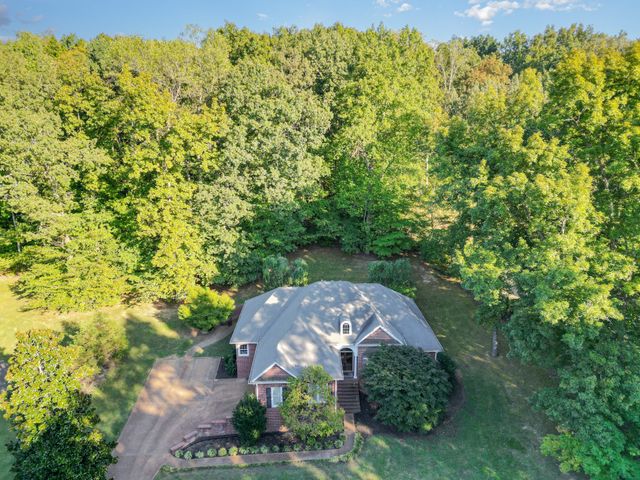 256 Scenic Dr, Dickson, TN 37055