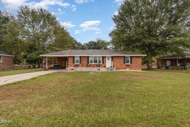 2004 S John Street Street, Goldsboro, NC 27530