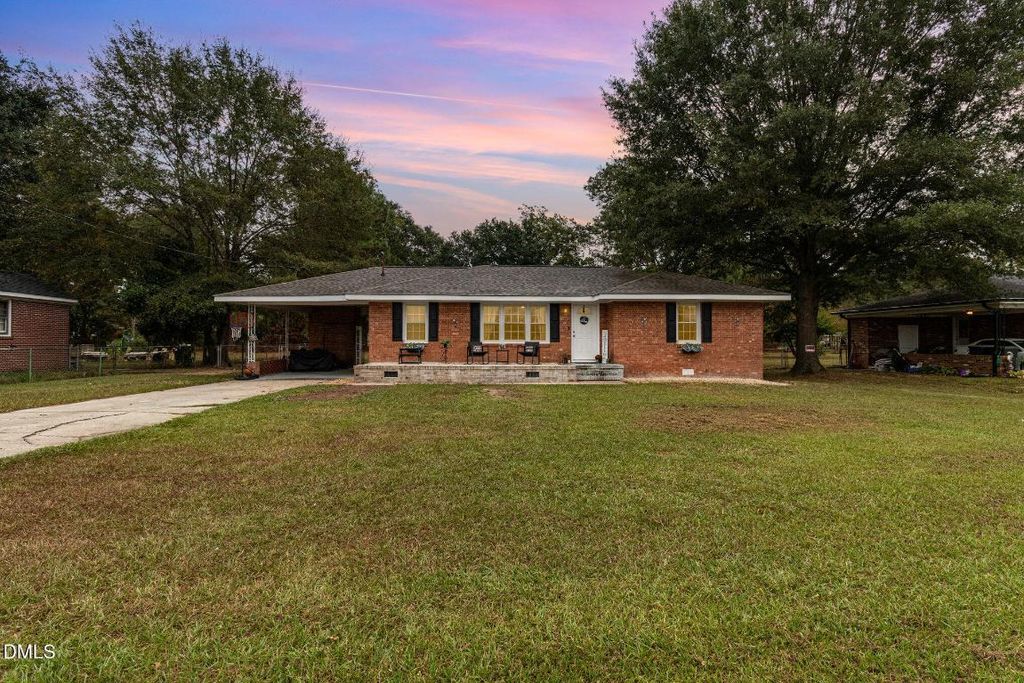 2004 S John Street Street, Goldsboro, NC 27530